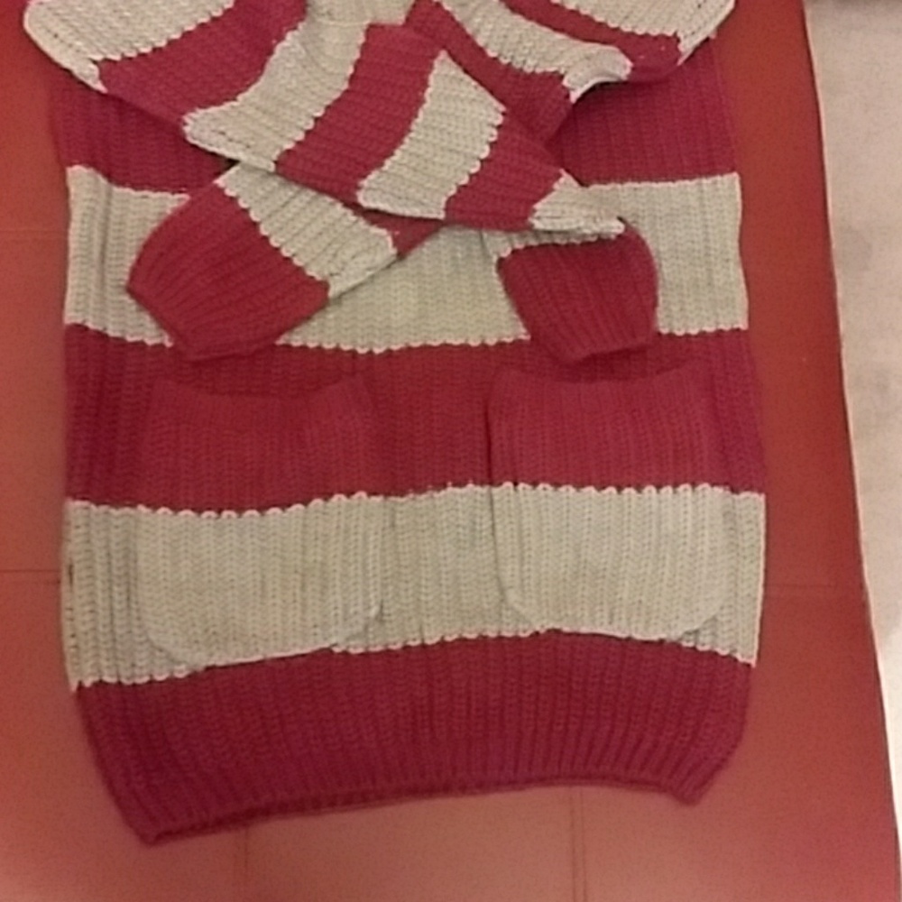 Sweater / small - Picture 4 of 6